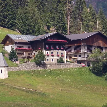 Farm stay Joergishof *