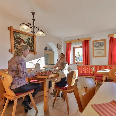 Joergishof Untertscheltsch