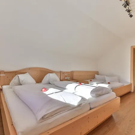 Joergishof * Untertscheltsch