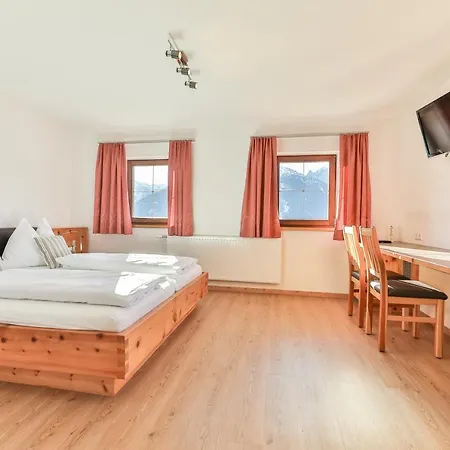 Joergishof Untertscheltsch