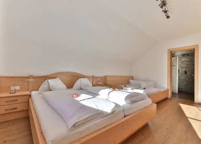 Joergishof * Untertscheltsch