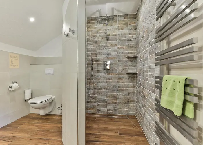 Joergishof * Untertscheltsch