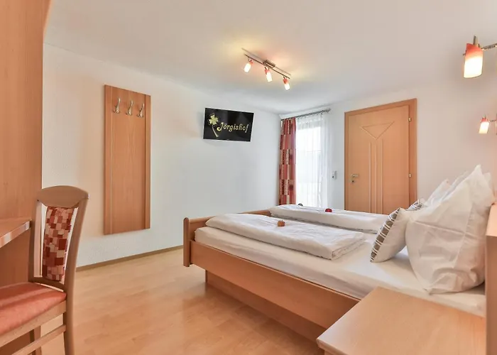 Joergishof * Untertscheltsch